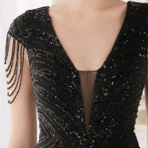 Black Chevron Print, Contrast Sequined and Mesh V Neck Cap Sleeve Mermai… - Picture 10 of 16